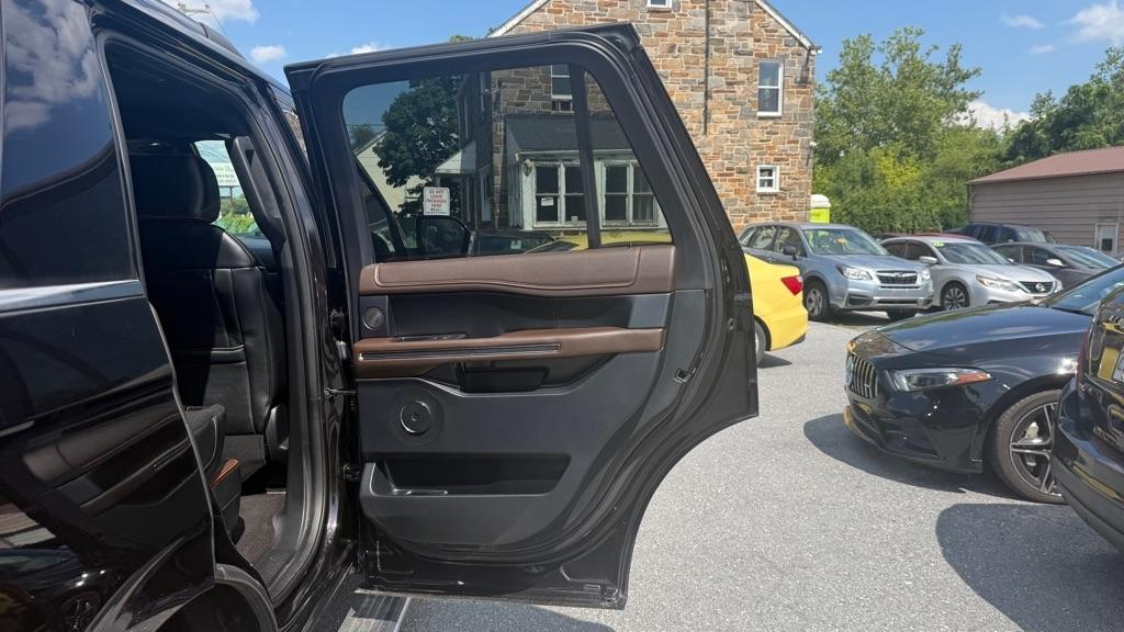 Ford Expedition  2021