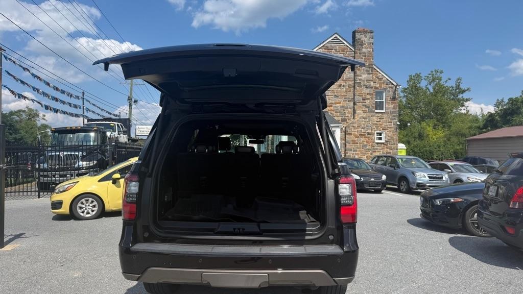 Ford Expedition  2021