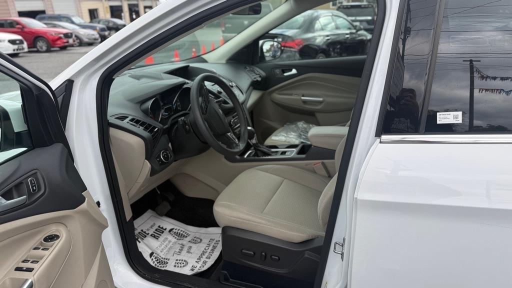 Ford Escape  2017