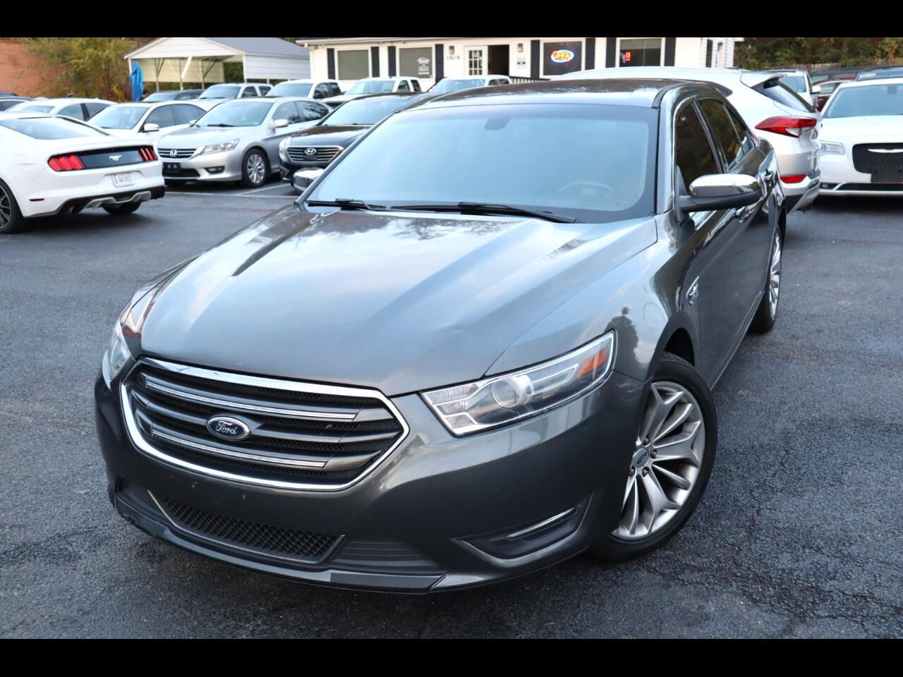 Ford Taurus 4dr Sdn Limited FWD 2015