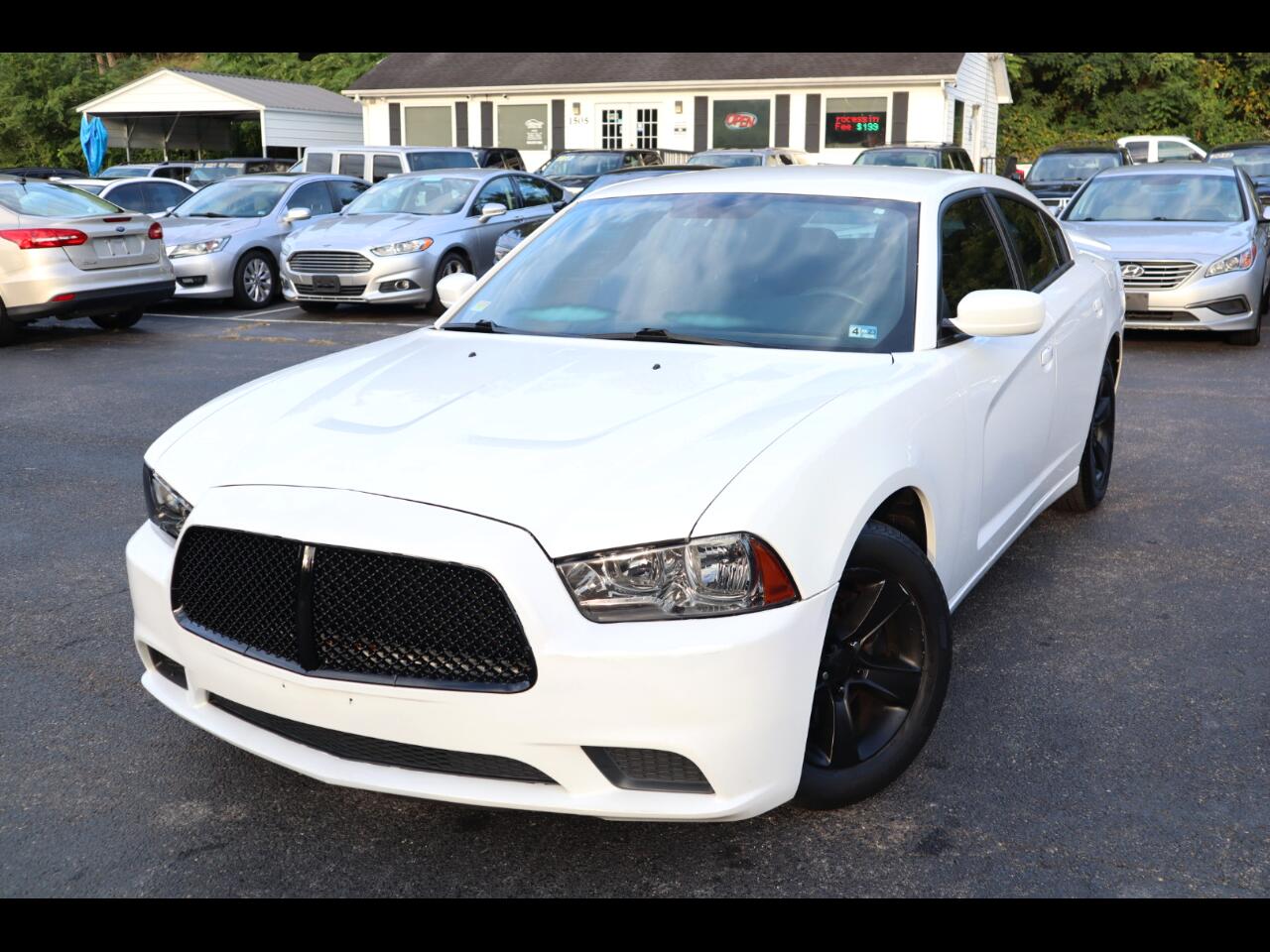 Dodge Charger 4dr Sdn SE RWD 2011
