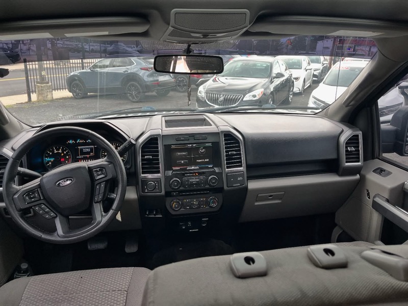 Ford F-150 XLT SuperCrew 6.5-ft. Bed 4WD 2015 Ford F-150 XLT SuperCrew 6.5-ft. Bed 4WD 2015