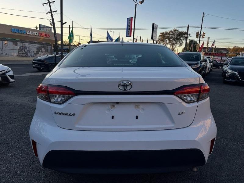 Toyota Corolla LE 2024