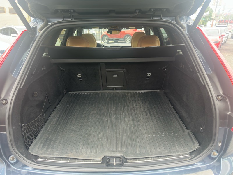 Volvo XC60 T5 Momentum 2020 Volvo XC60 T5 Momentum 2020