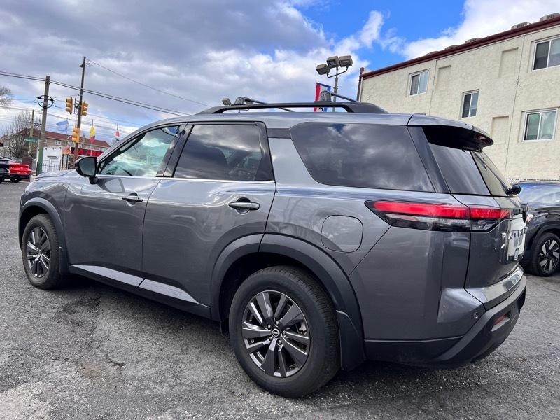 Nissan Pathfinder SV 4WD 2022