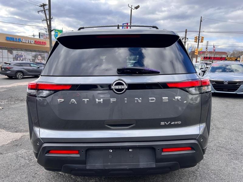 Nissan Pathfinder SV 4WD 2022