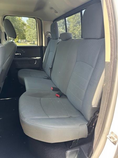 RAM 1500 4WD Quad Cab 140.5" SLT 2018