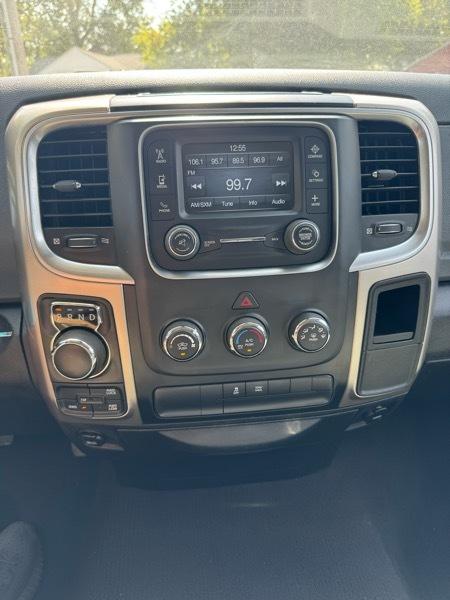 RAM 1500 4WD Quad Cab 140.5" SLT 2018