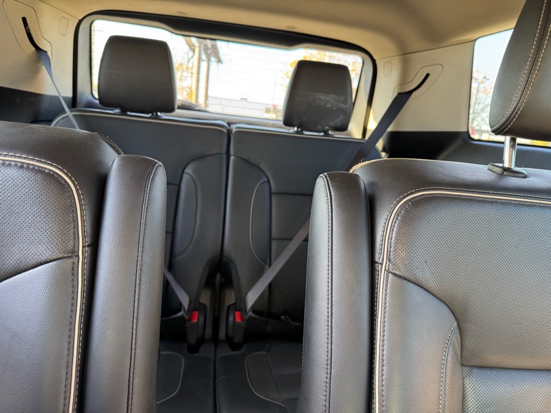 GMC Acadia Denali AWD 2017 GMC Acadia Denali AWD 2017