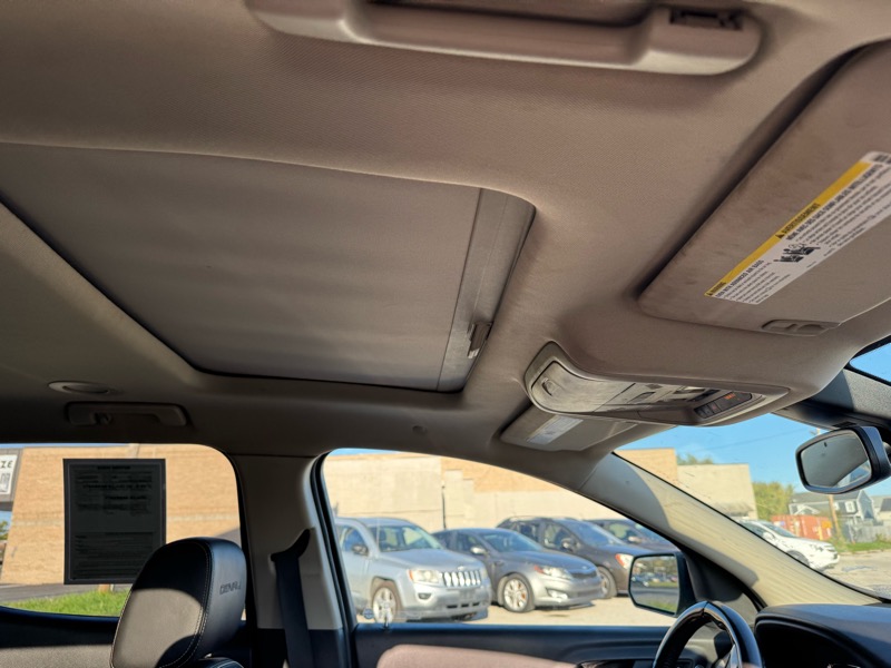 GMC Acadia Denali AWD 2017 GMC Acadia Denali AWD 2017