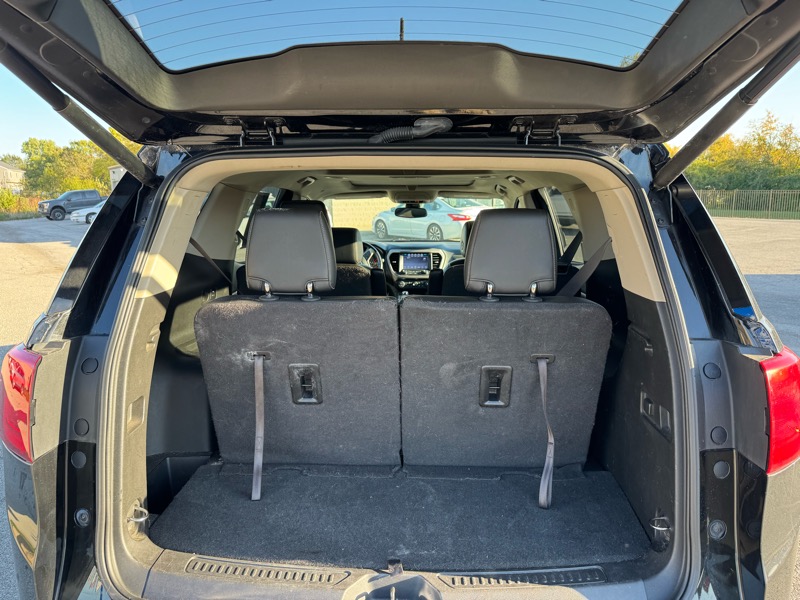 GMC Acadia Denali AWD 2017 GMC Acadia Denali AWD 2017