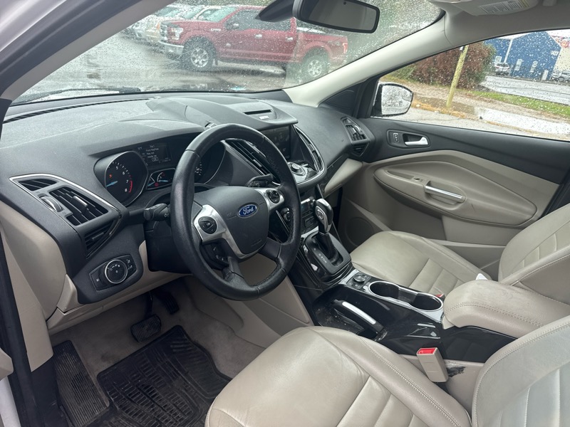 Ford Escape Titanium FWD 2015 Ford Escape Titanium FWD 2015