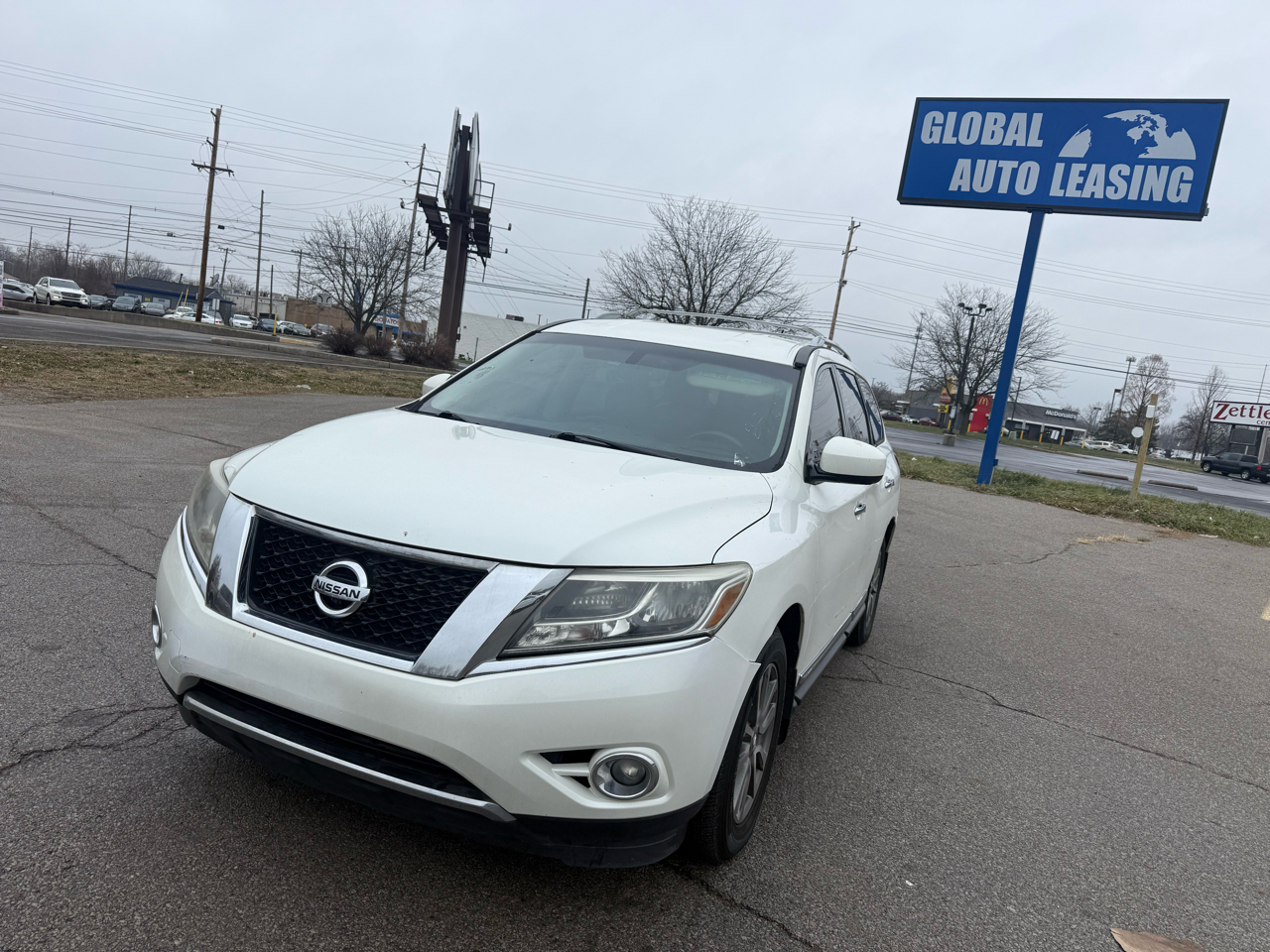2015 Nissan Pathfinder SV 2WD
