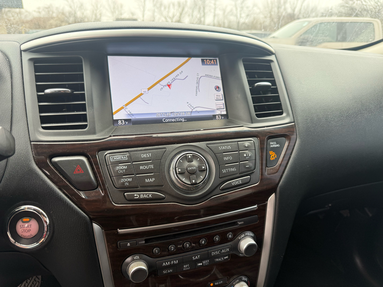 Nissan Pathfinder SV 2WD 2015