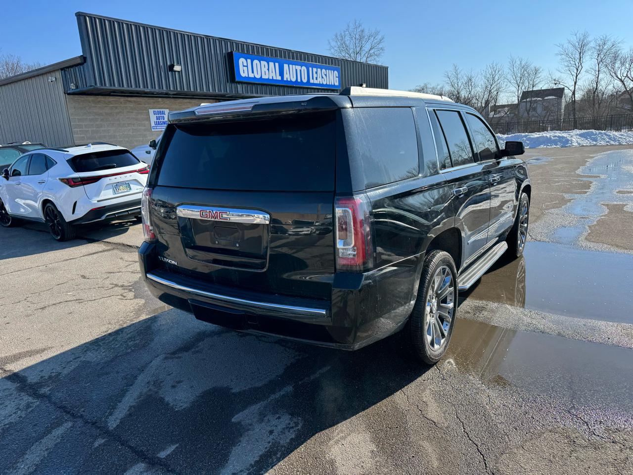 GMC Yukon Denali 4WD 2016