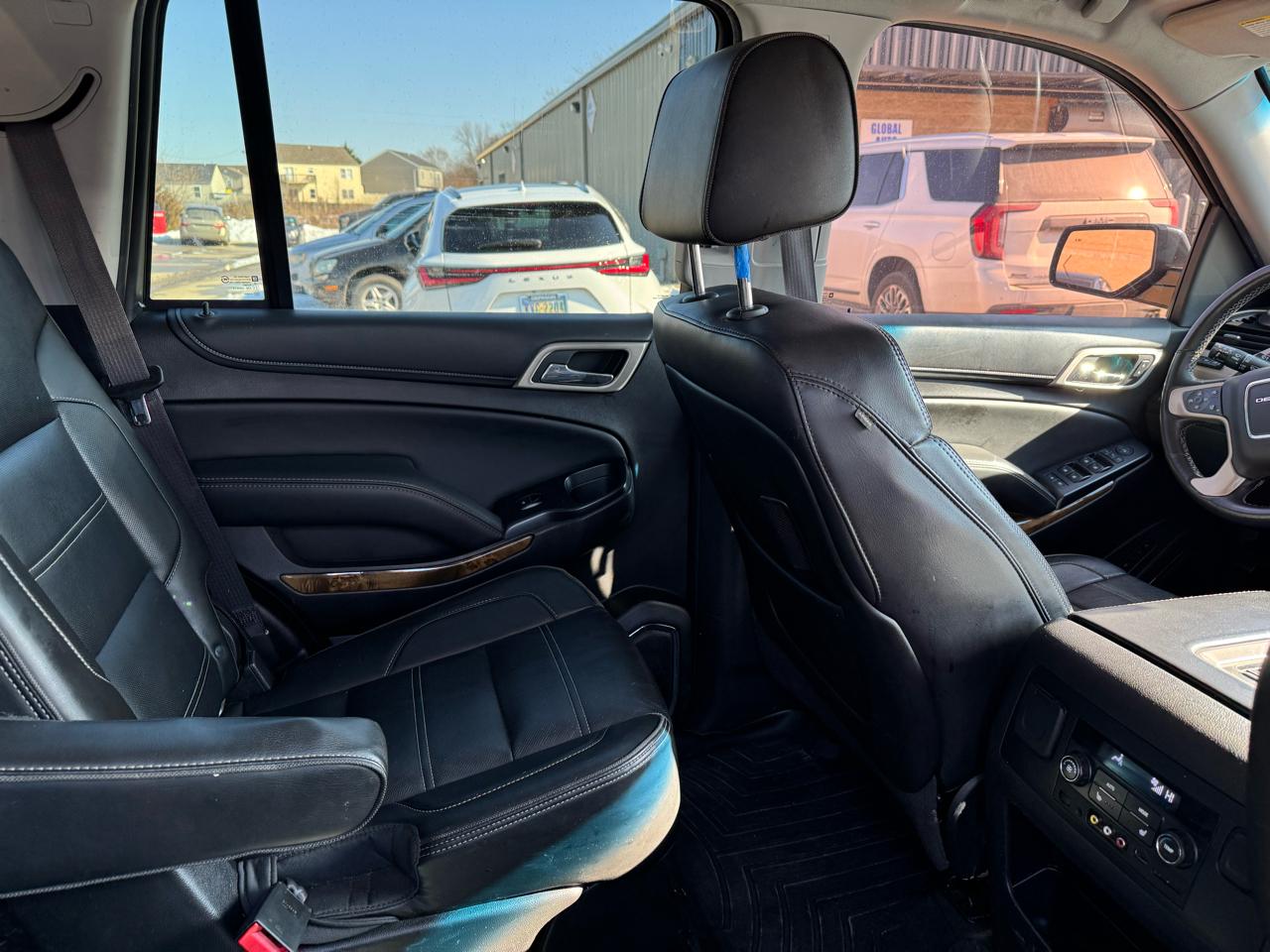 GMC Yukon Denali 4WD 2016