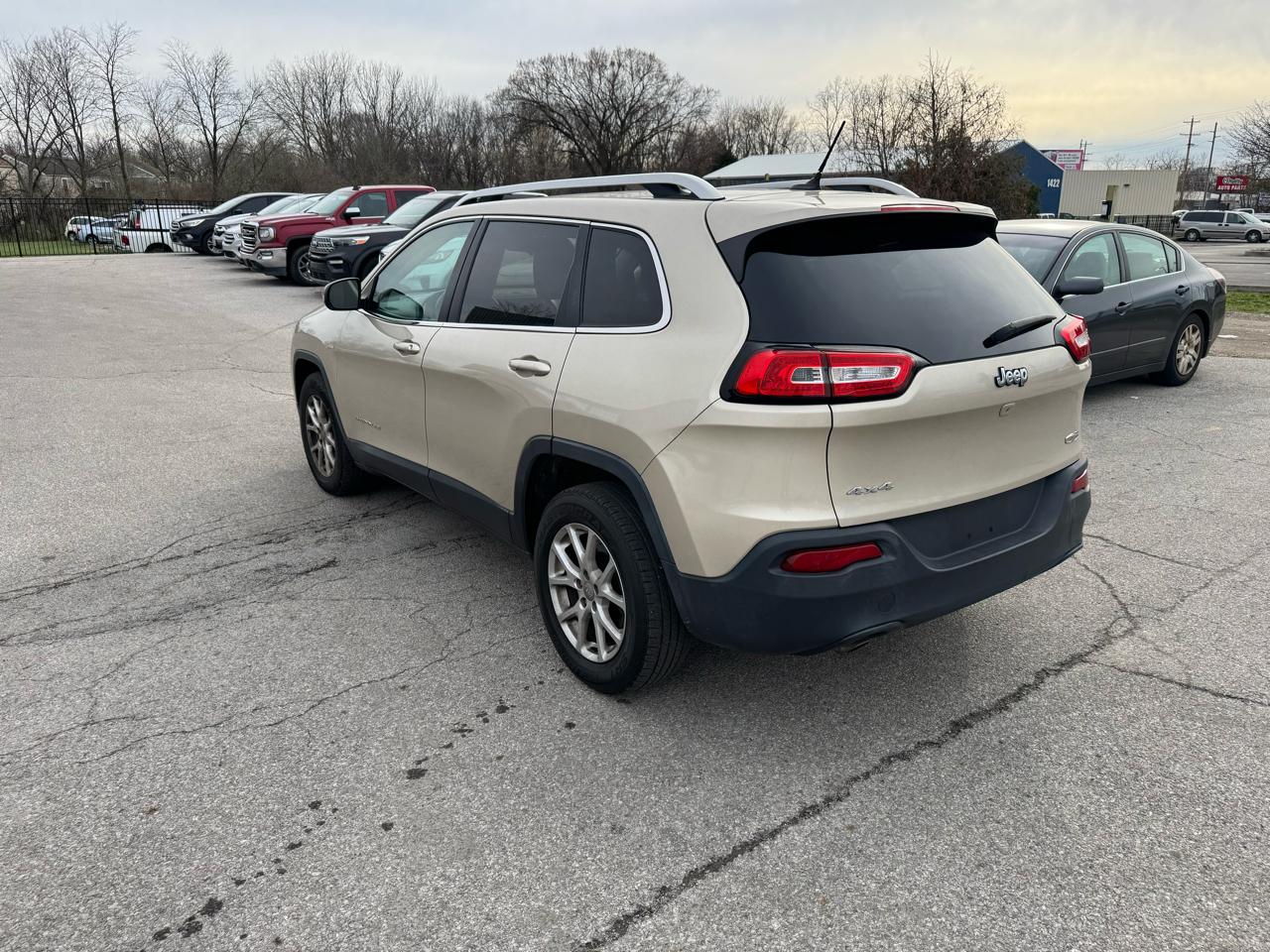 Jeep Cherokee Latitude 4WD 2015