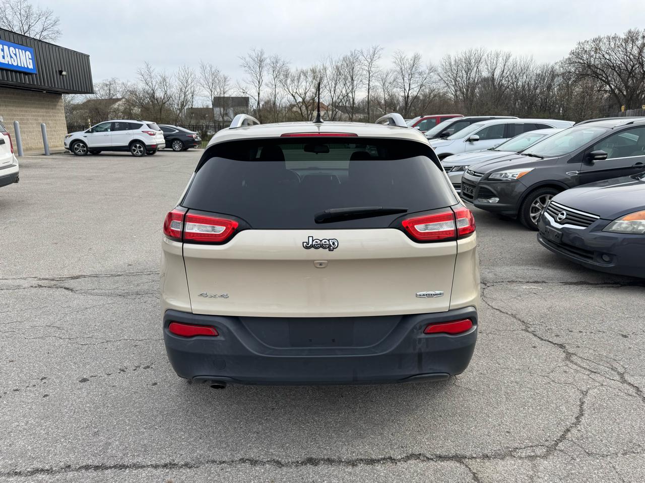 Jeep Cherokee Latitude 4WD 2015