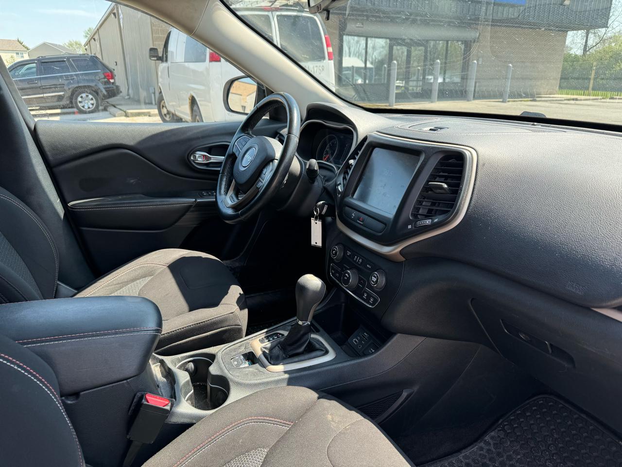 Jeep Cherokee Latitude FWD 2016