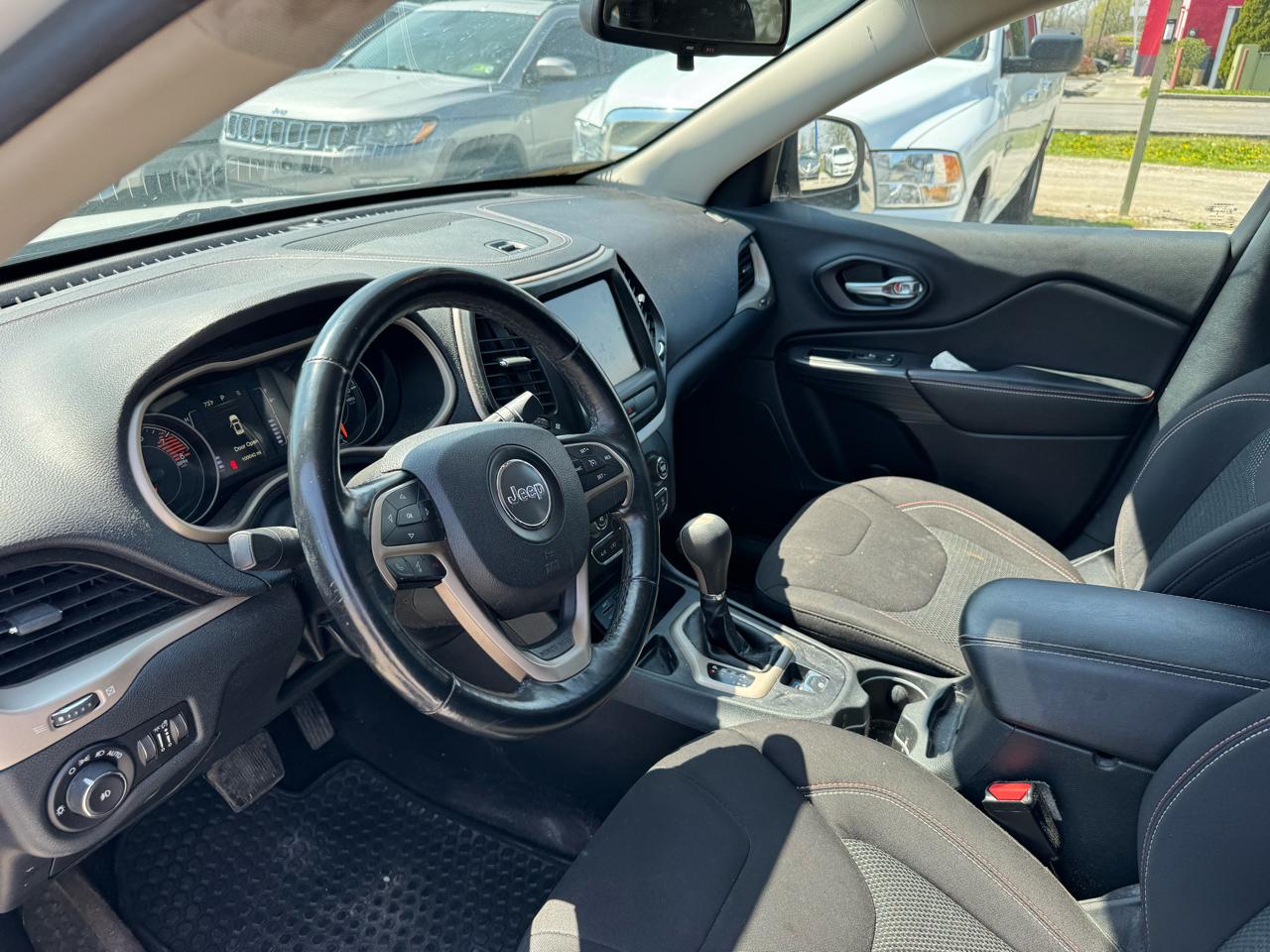 Jeep Cherokee Latitude FWD 2016