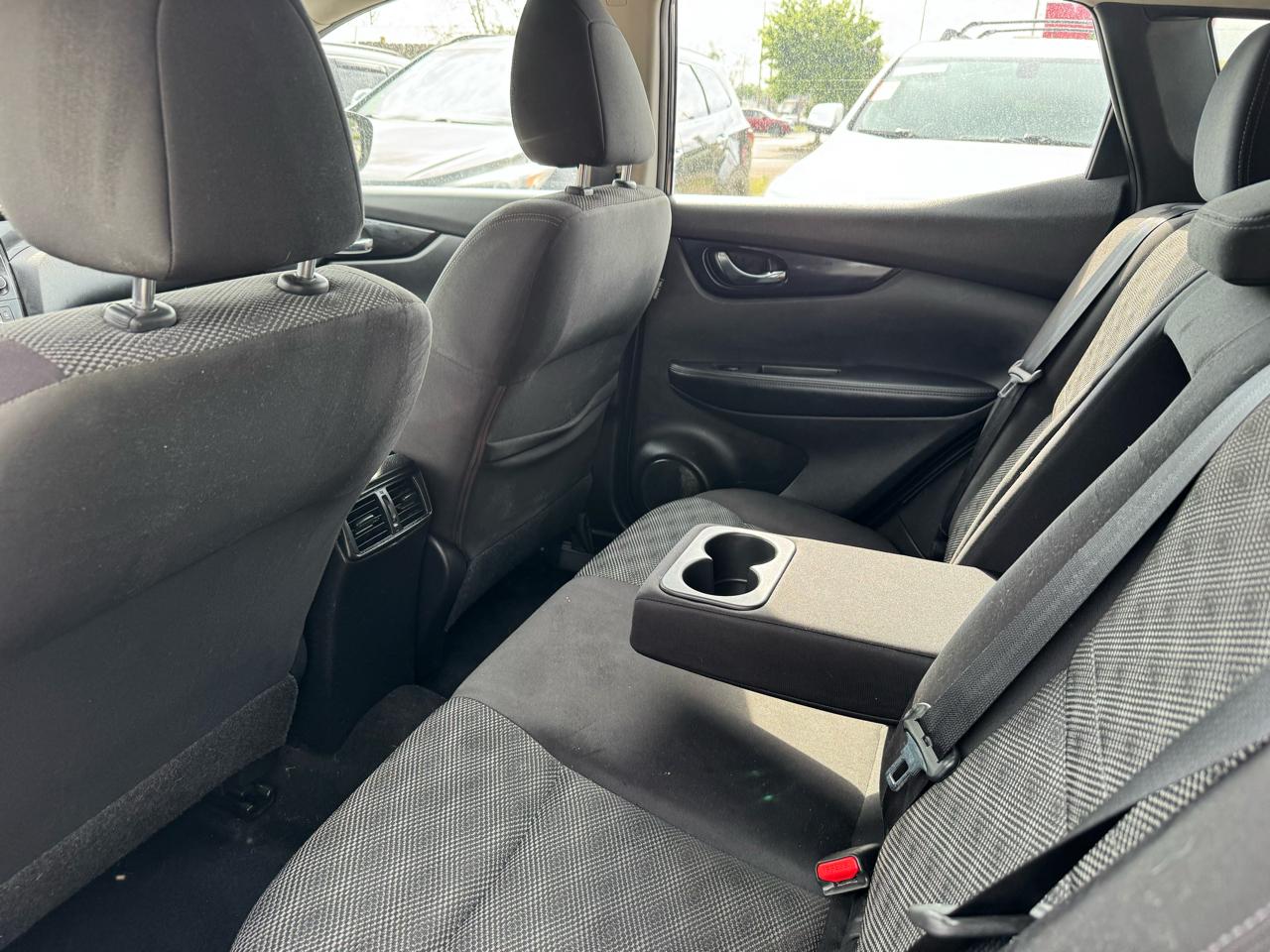 Nissan Rogue Sport S 2019