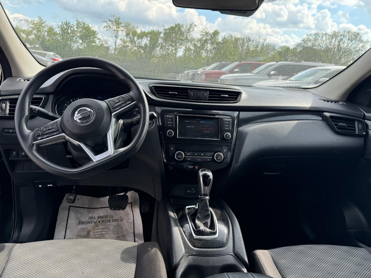 Nissan Rogue Sport S 2019