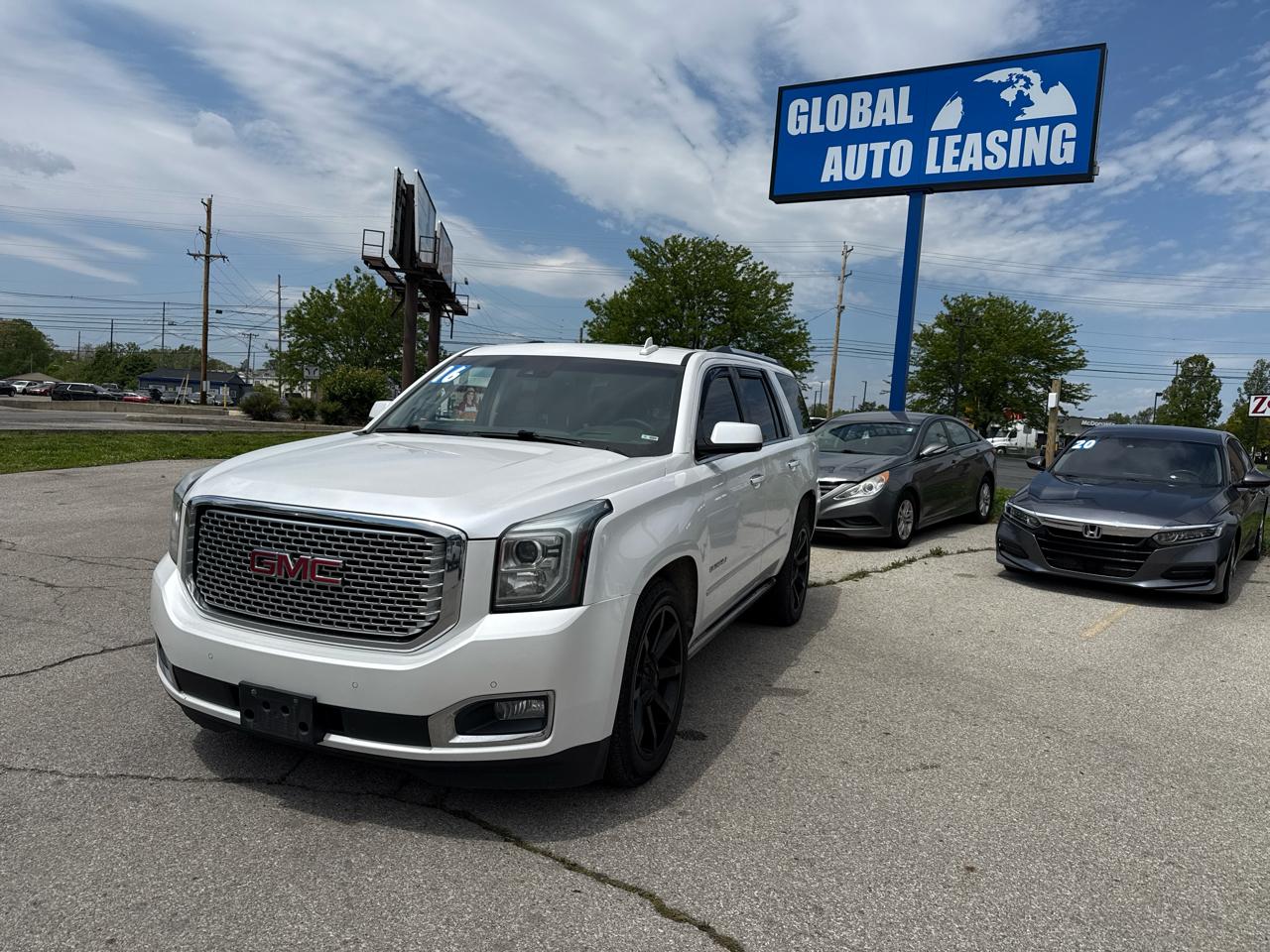 GMC Yukon Denali 4WD 2016