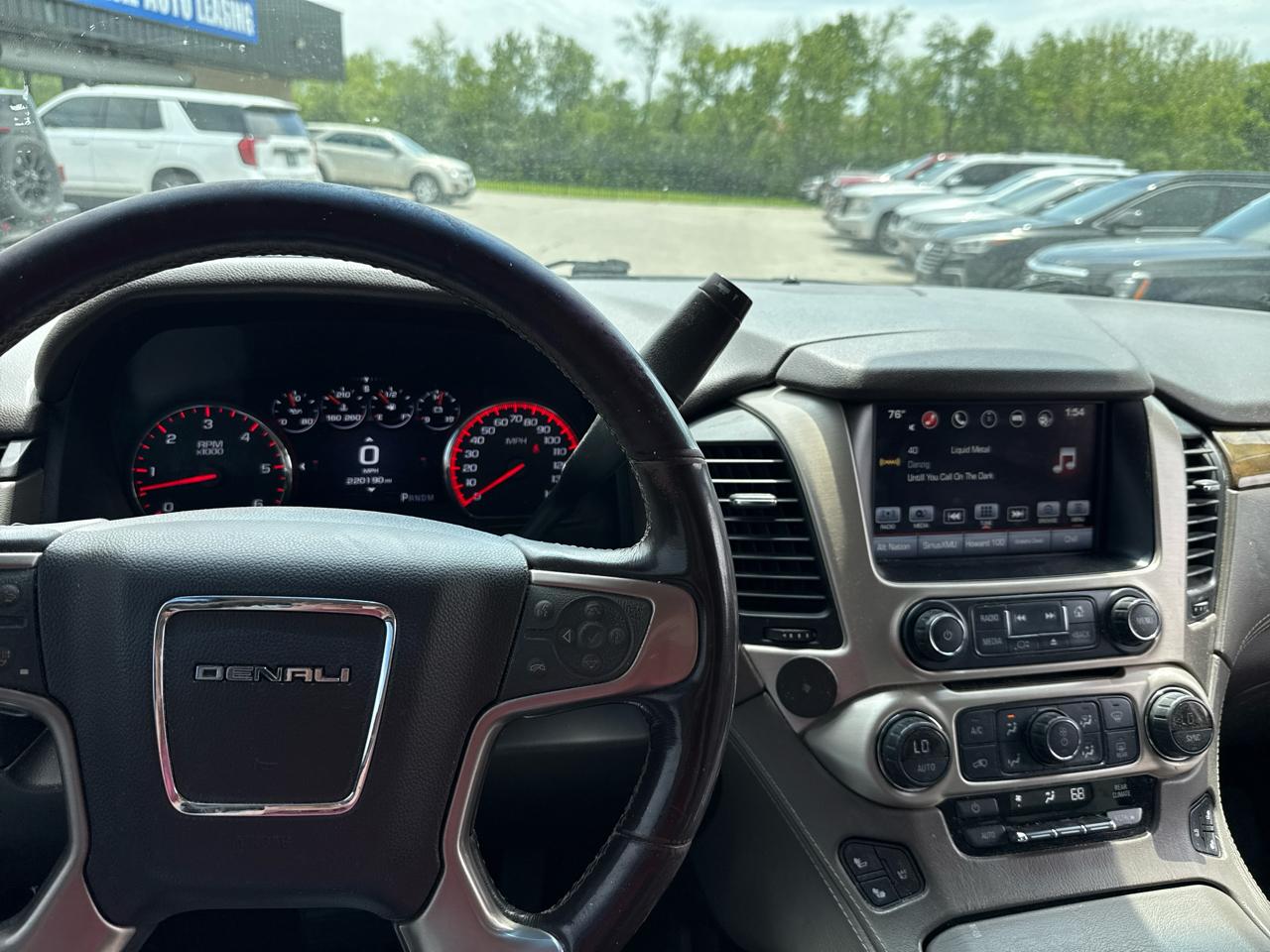 GMC Yukon Denali 4WD 2016