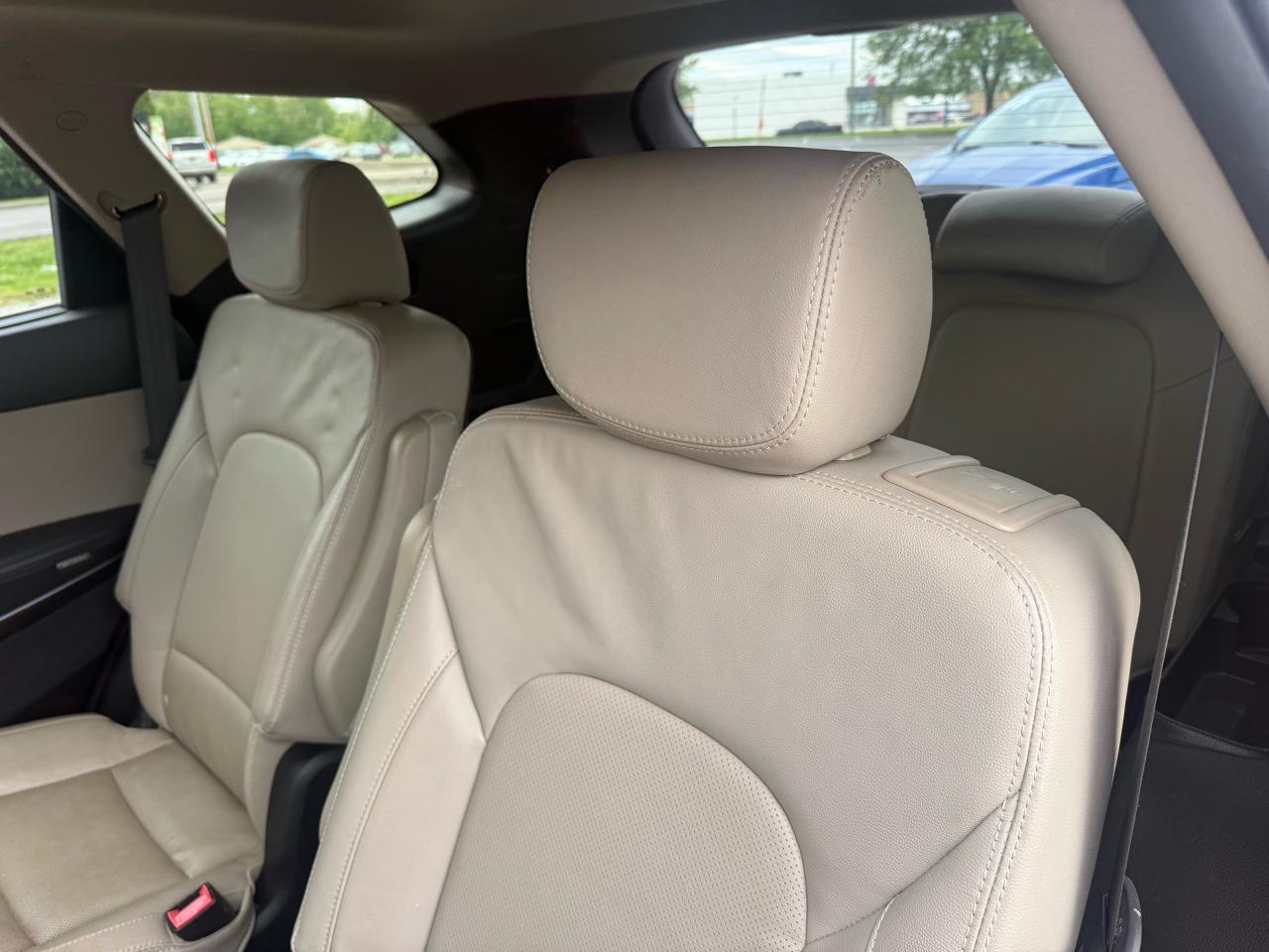 Hyundai Santa Fe SE w/Ultimate Package AWD 2016