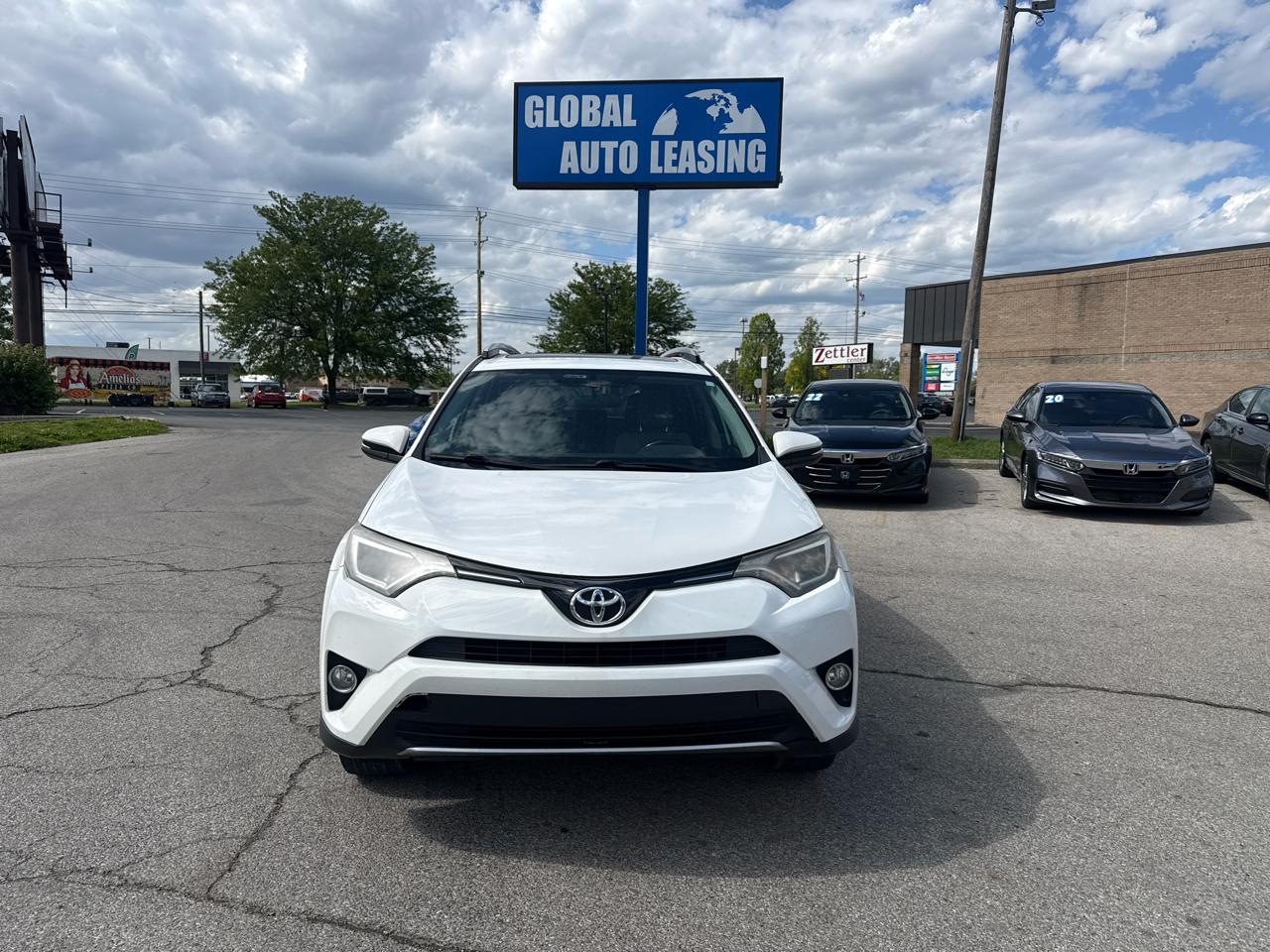Toyota RAV4 XLE FWD 2016