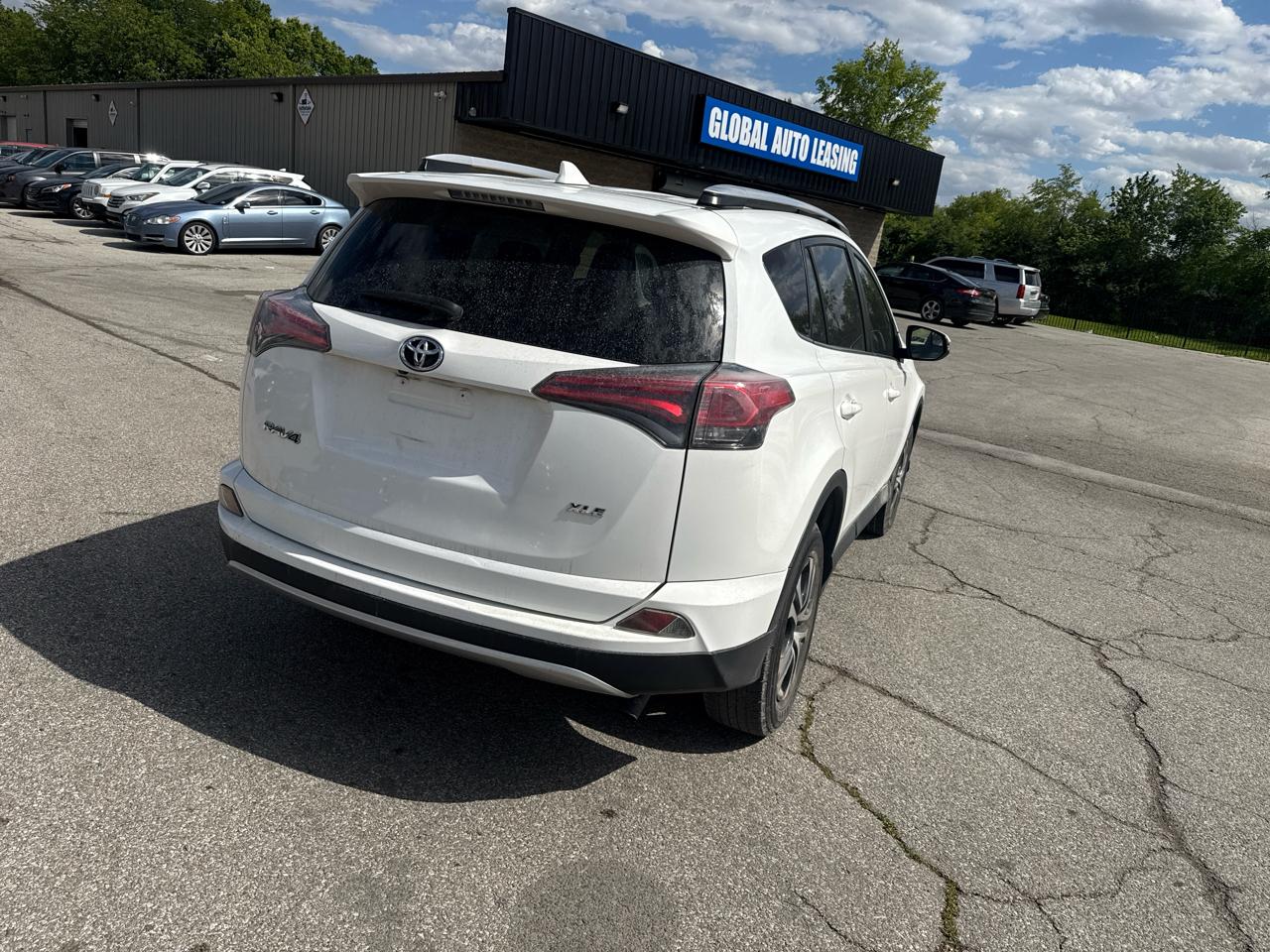 Toyota RAV4 XLE FWD 2016