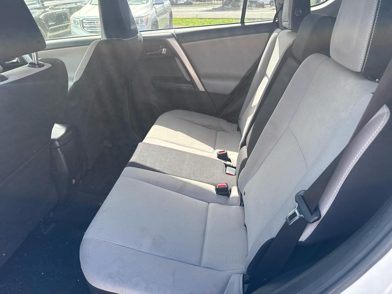Toyota RAV4 XLE FWD 2016