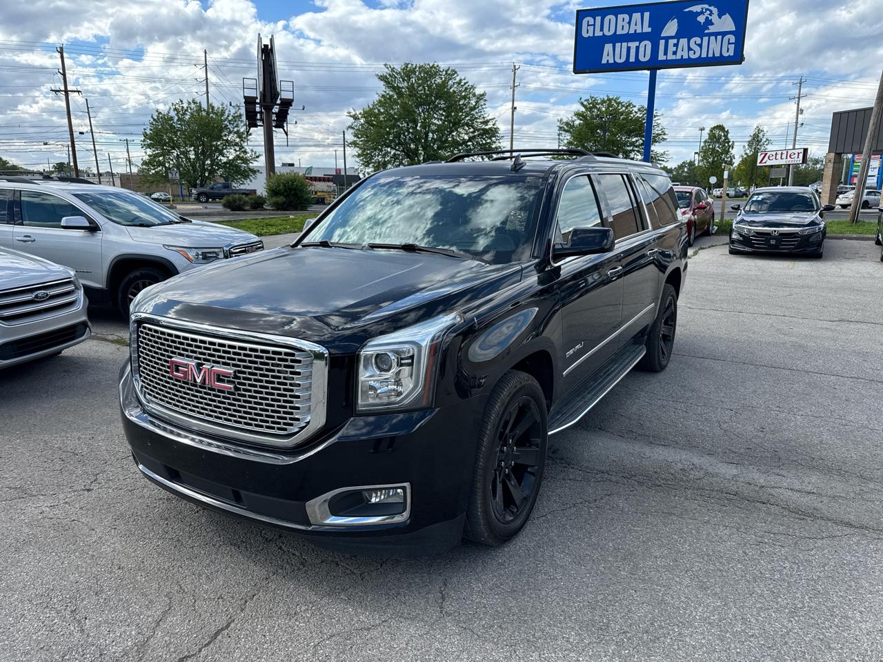 GMC Yukon XL Denali 4WD 2016