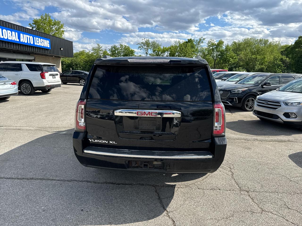 GMC Yukon XL Denali 4WD 2016