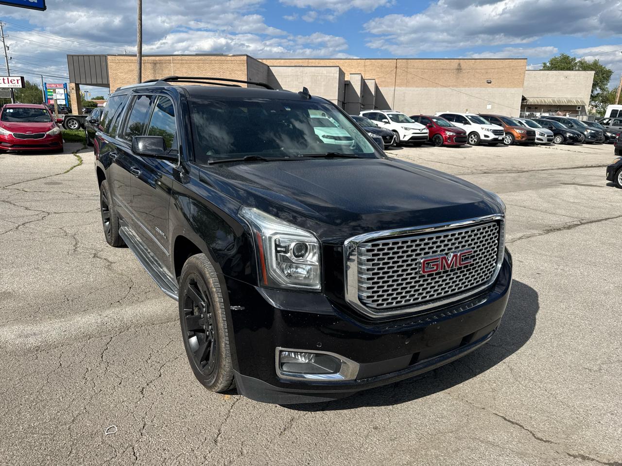 GMC Yukon XL Denali 4WD 2016