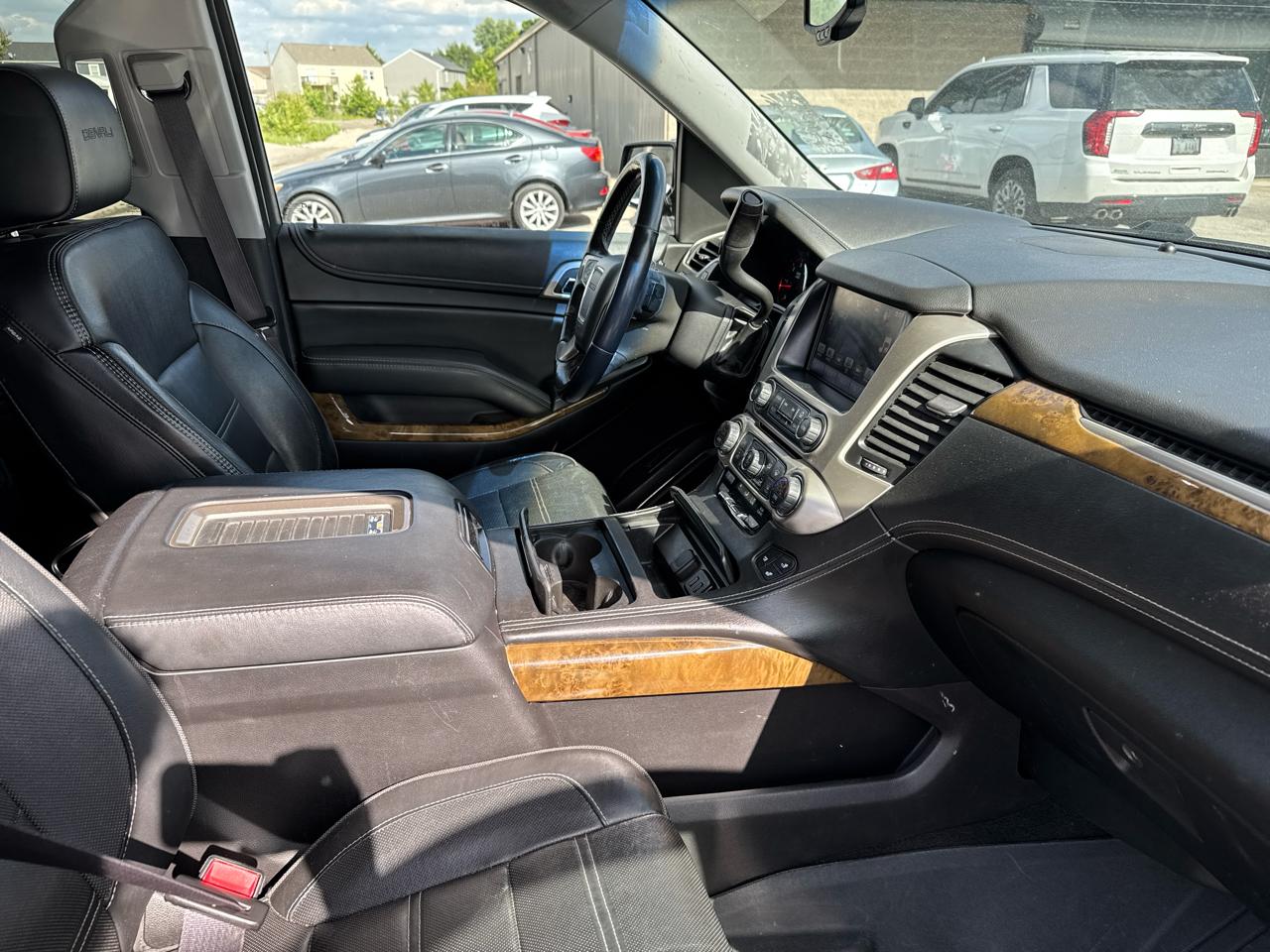 GMC Yukon XL Denali 4WD 2016