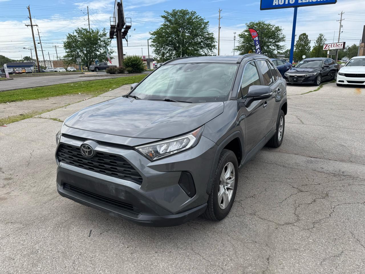 Toyota RAV4 XLE 2021