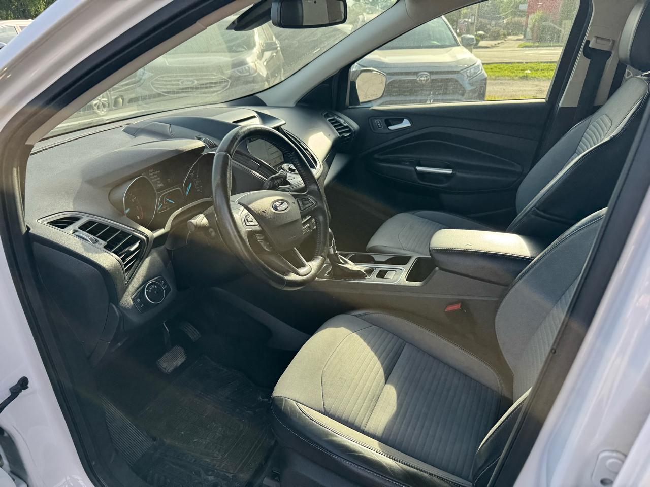 Ford Escape Titanium FWD 2017