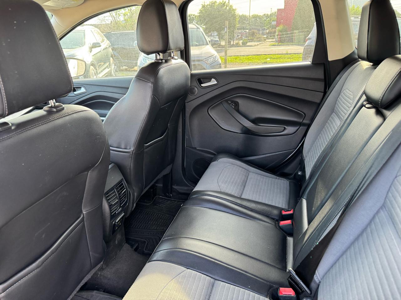 Ford Escape Titanium FWD 2017