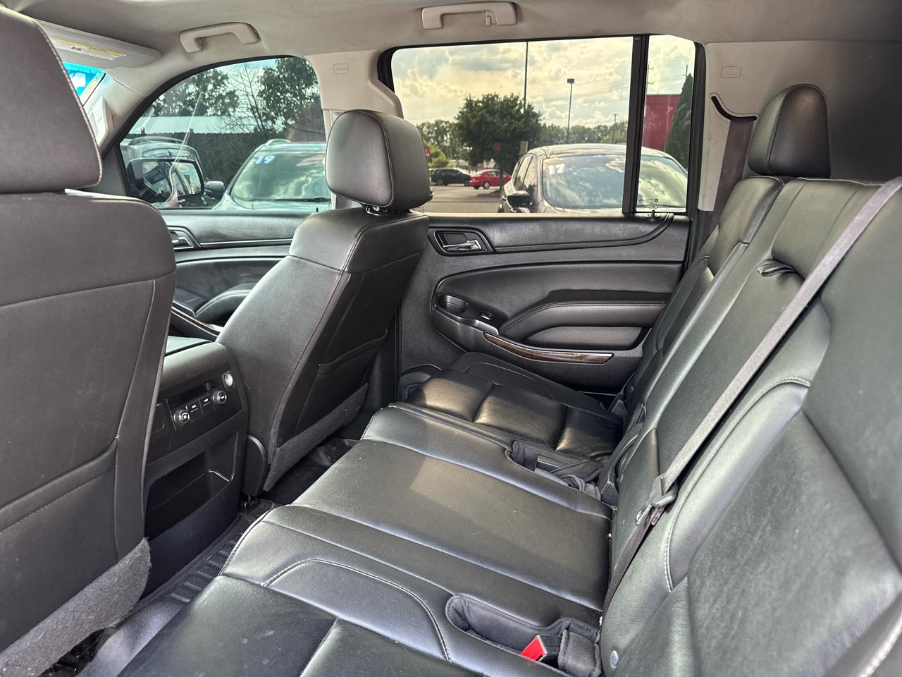 Chevrolet Suburban LT 4WD 2016
