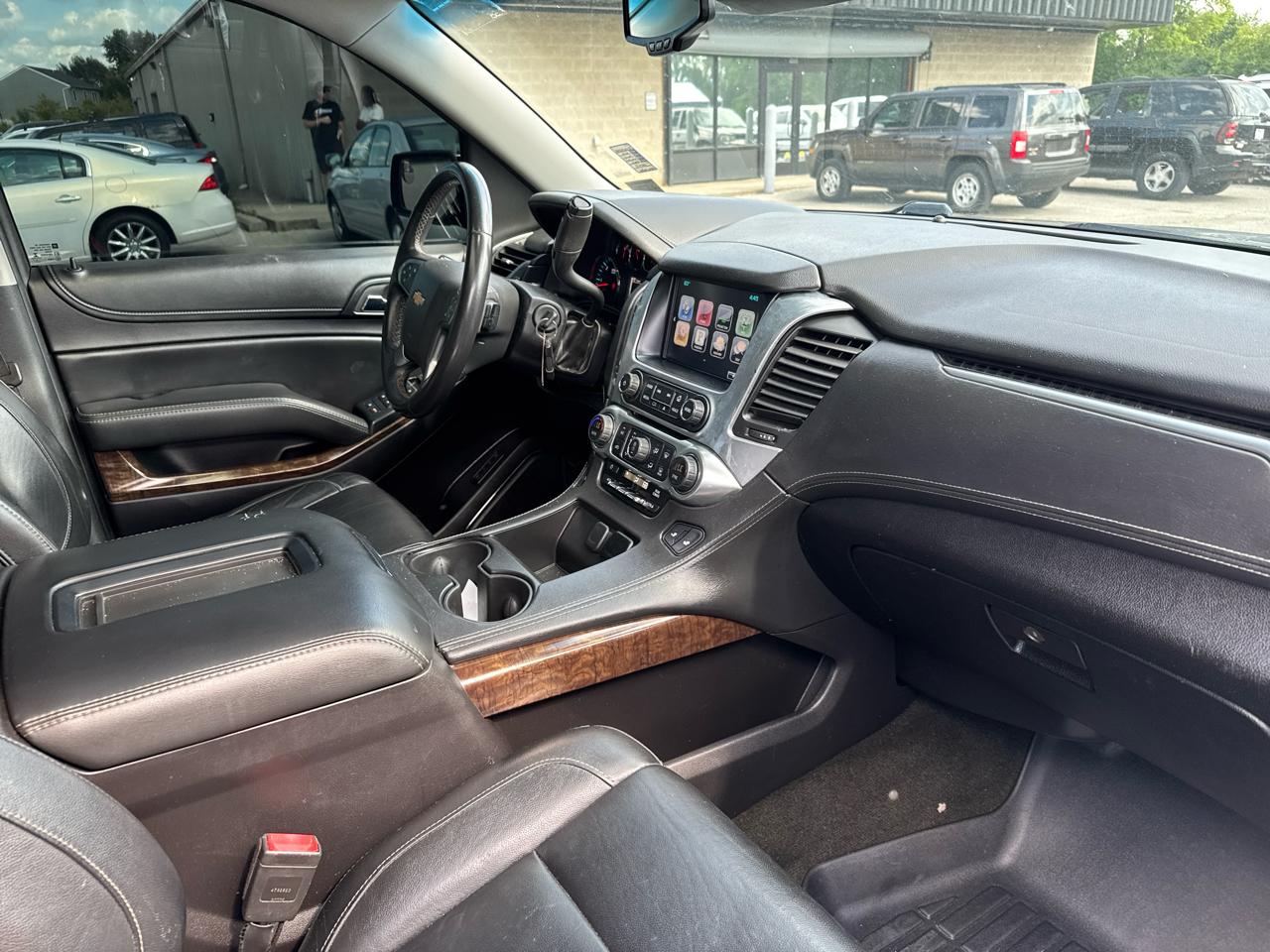 Chevrolet Suburban LT 4WD 2016