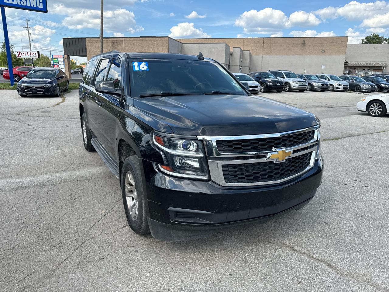 Chevrolet Suburban LT 4WD 2016