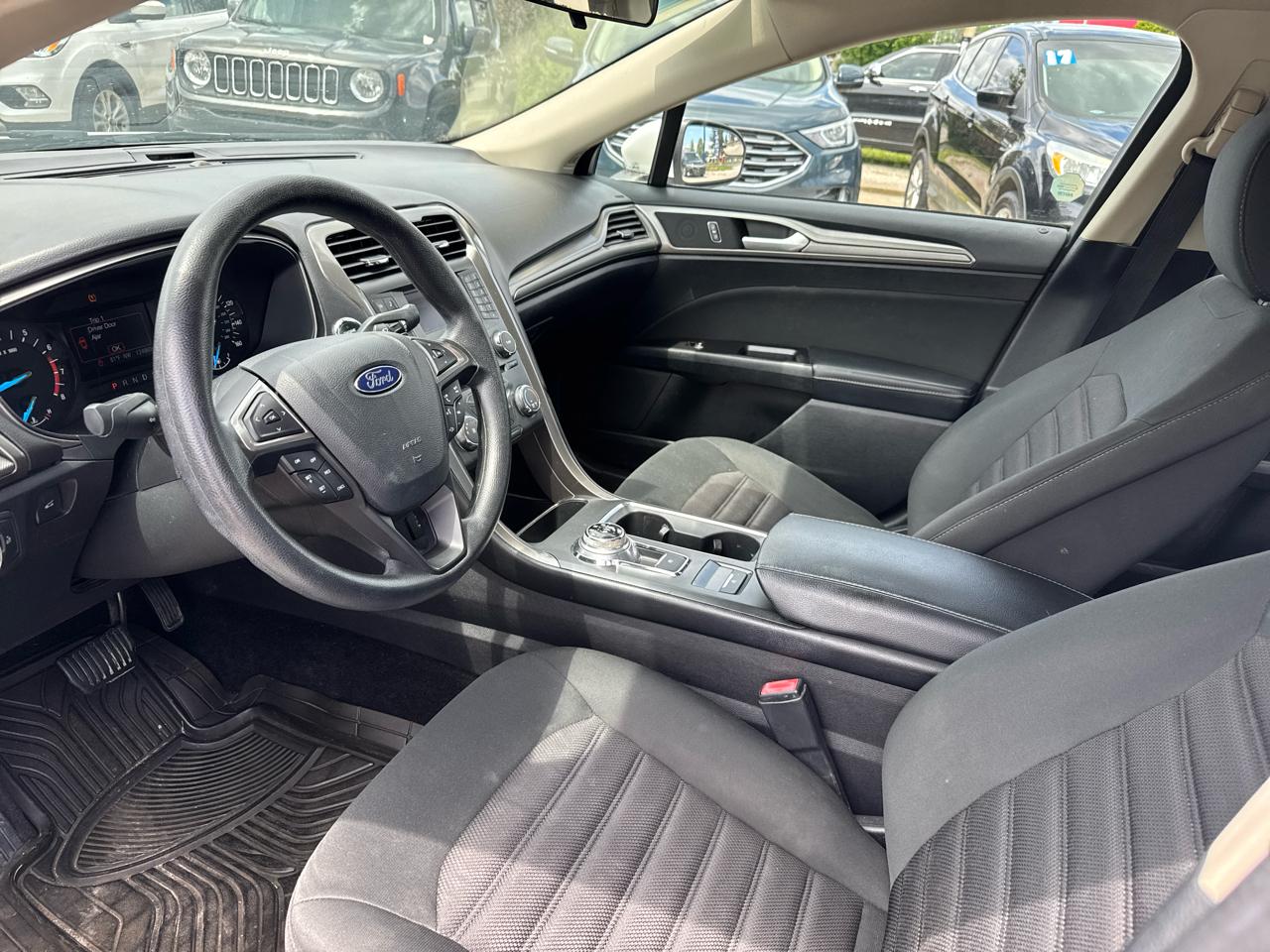 Ford Fusion SE 2017
