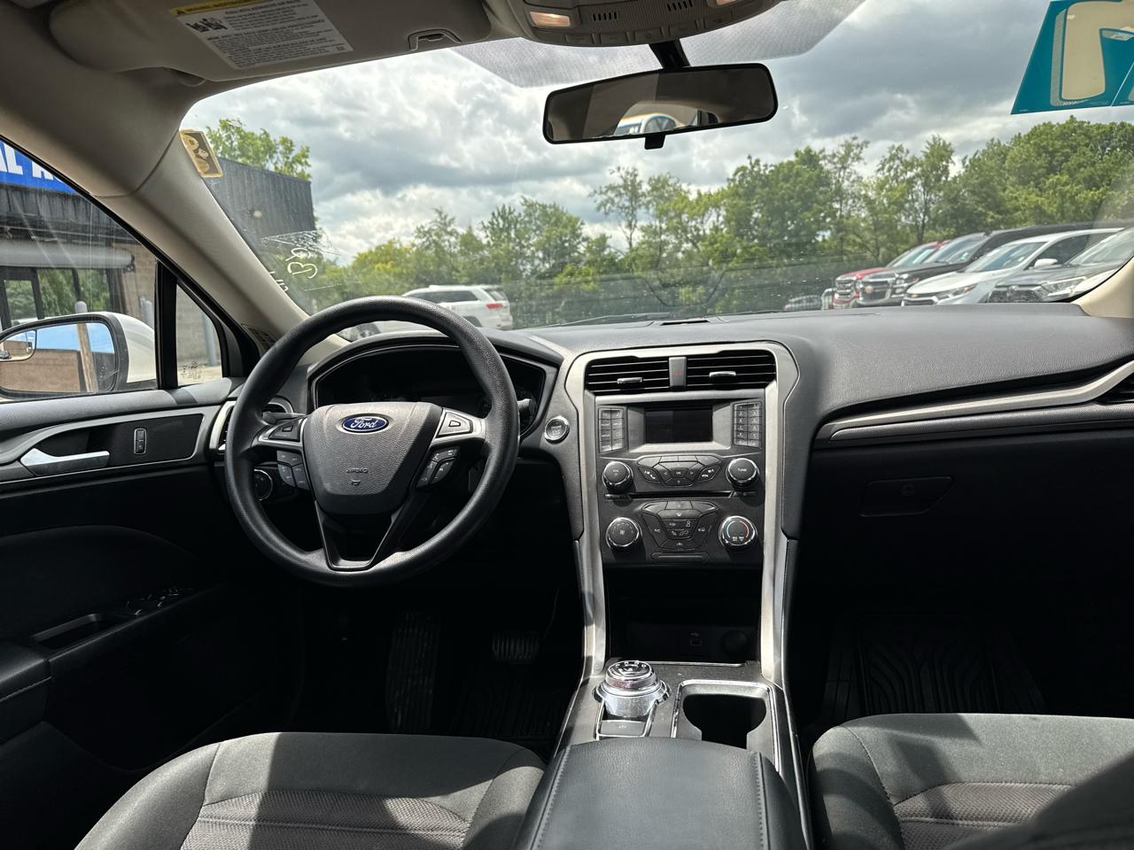 Ford Fusion SE 2017
