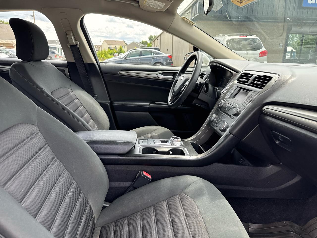 Ford Fusion SE 2017