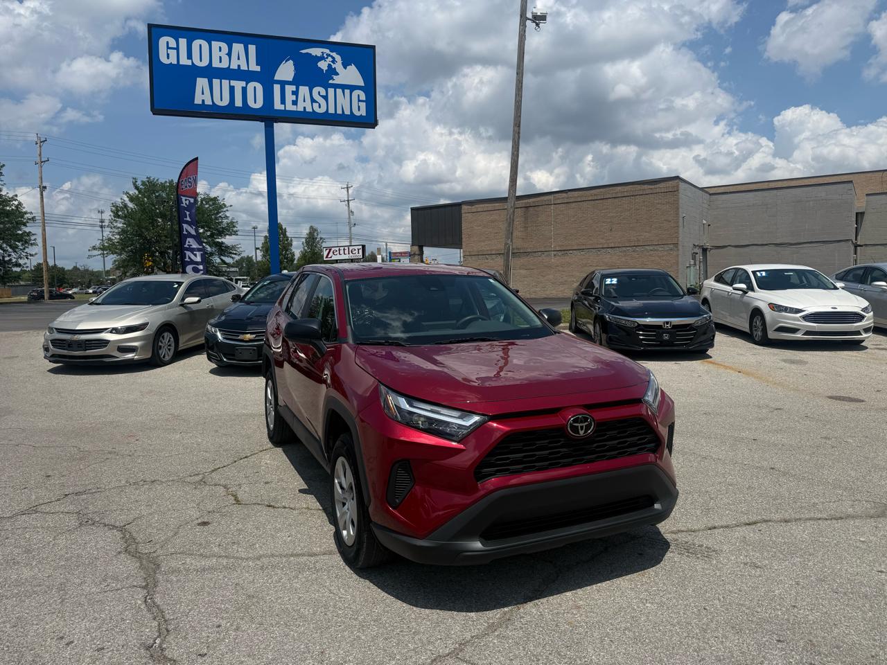 Toyota RAV4 LE 2023