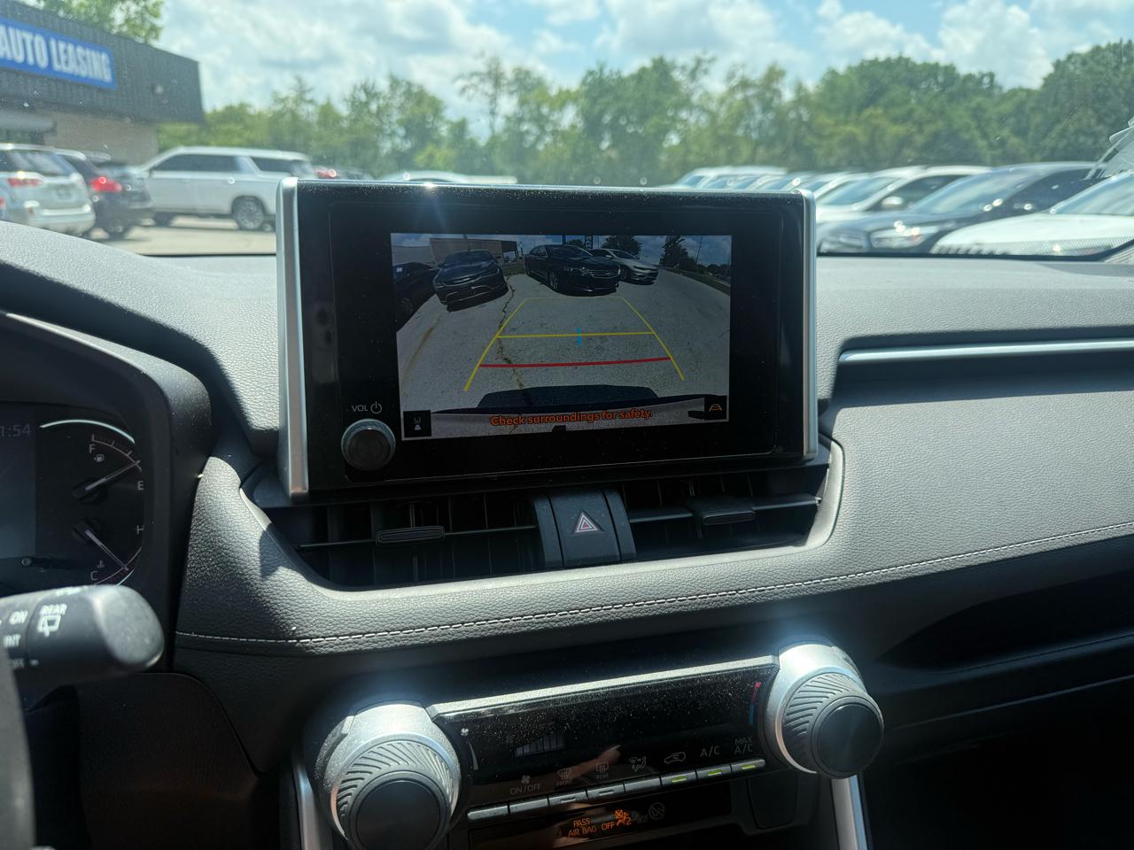 Toyota RAV4 LE 2023