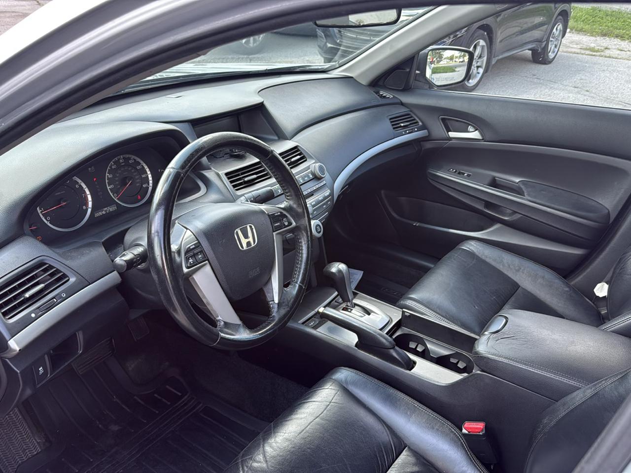 Honda Accord SE Sedan AT 2011