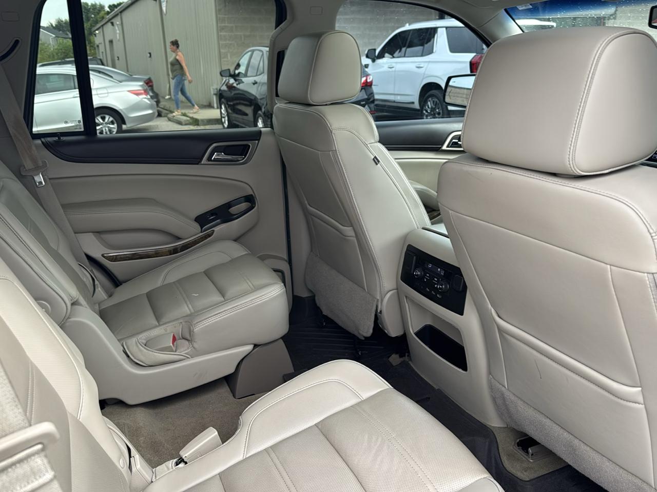 GMC Yukon Denali 4WD 2017