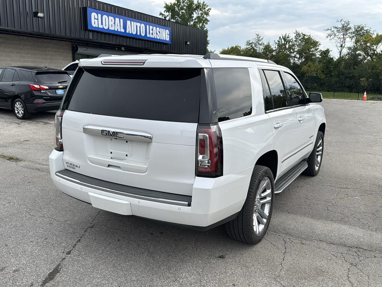 GMC Yukon Denali 4WD 2017